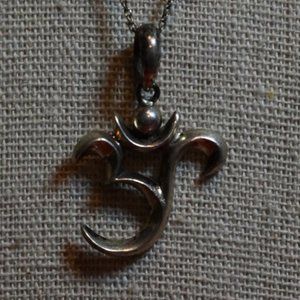 Vintage Om/Aum Symbol Pendant Necklace Sterling Silver